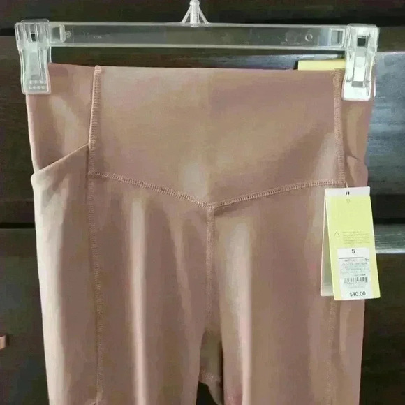 Nwt: all in motion Ultra High Rise Legging Size: S Color: Taupe - Picture 3 of 6